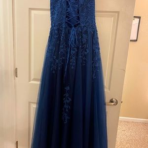 Navy blue prom dress, never worn, in perfect condition!!